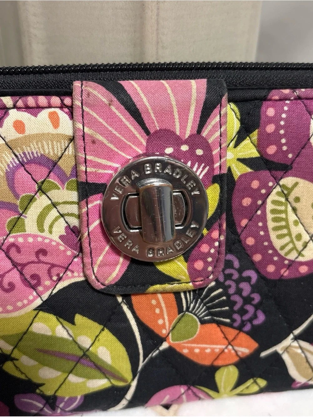 Vera Bradley PIROUETTE PINK Retired Pattern Vintage Turn Lock Wallet Clutch